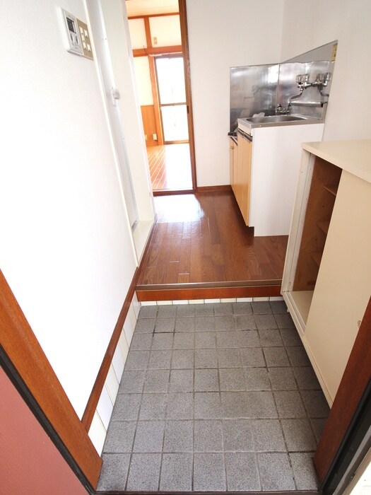 物件内観写真16　(玄関)