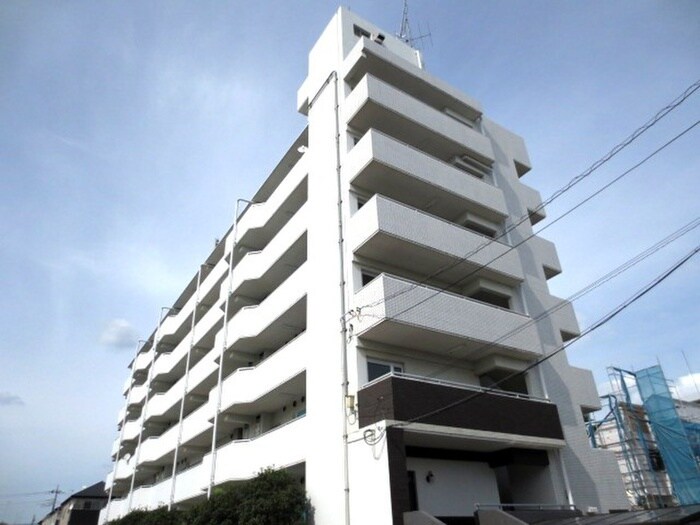 物件外観写真4　(エントランス部分)