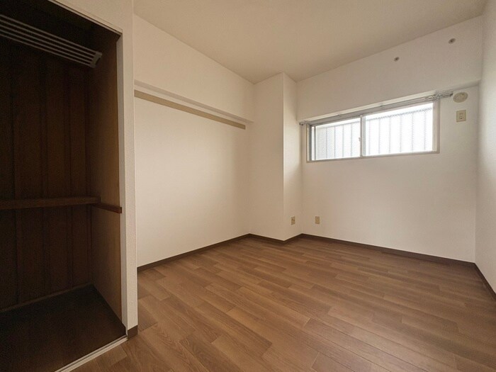 物件内観写真12　(居室)