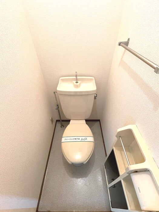 物件内観写真11　(トイレ)