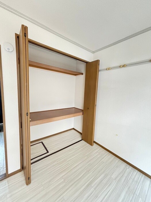 物件内観写真12　(収納)
