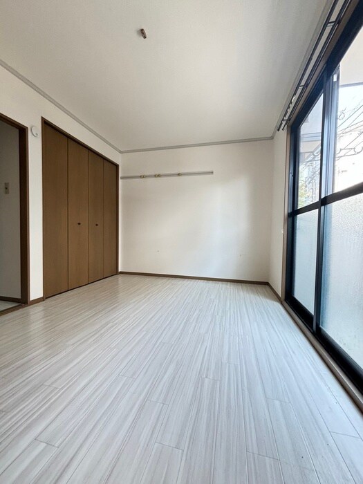 物件内観写真13　(居室)