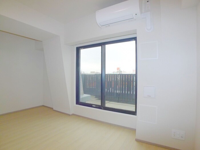 物件内観写真9　(ベランダ・バルコニー)