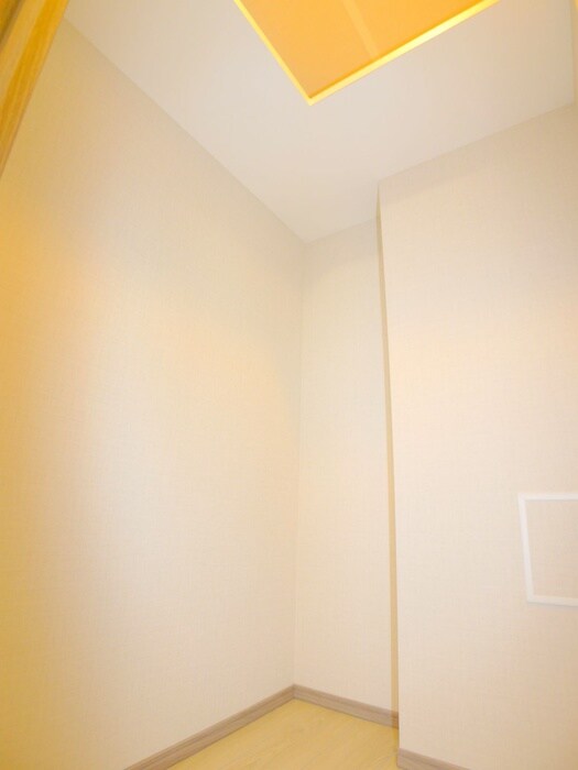 物件内観写真12　(収納)