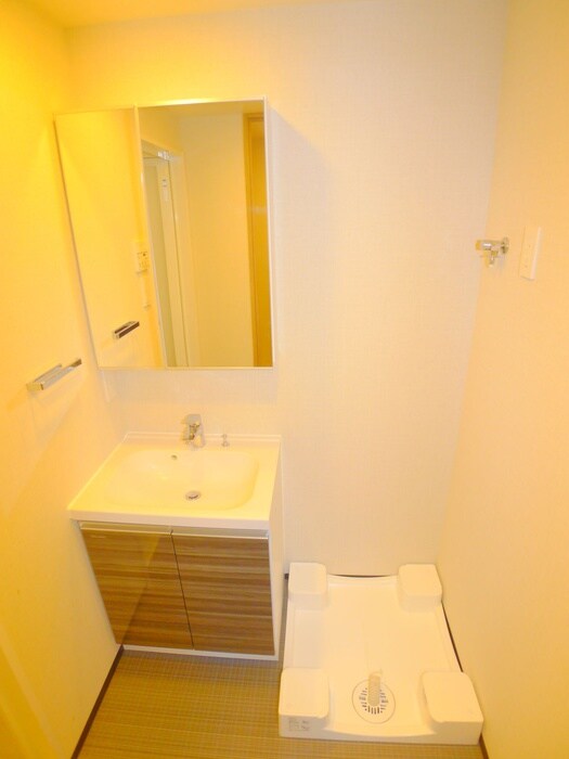 物件内観写真20　(洗濯機置場)