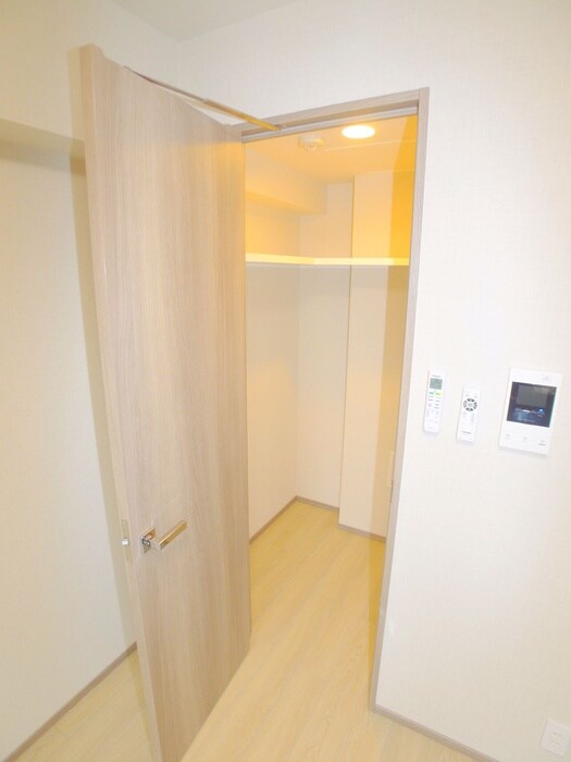 物件内観写真21　(収納)