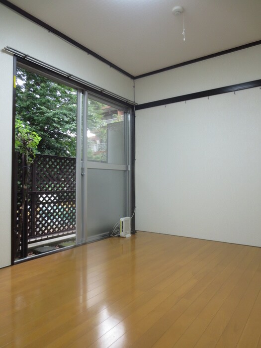 物件内観写真10　(居室)