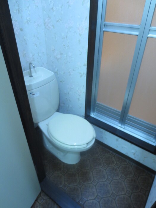 物件内観写真14　(トイレ)