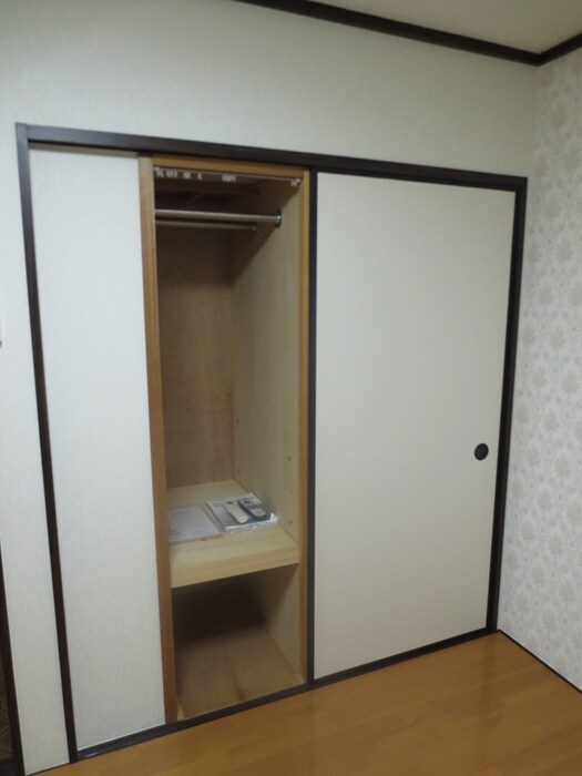 物件内観写真16　(収納)