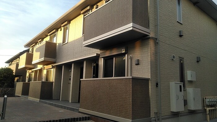 物件外観写真1　(外観写真)