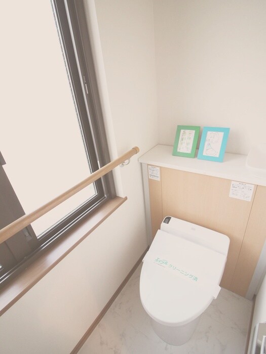 物件内観写真17　(トイレ)