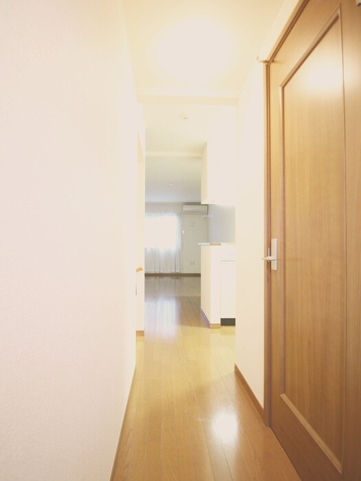 物件内観写真21　(廊下)