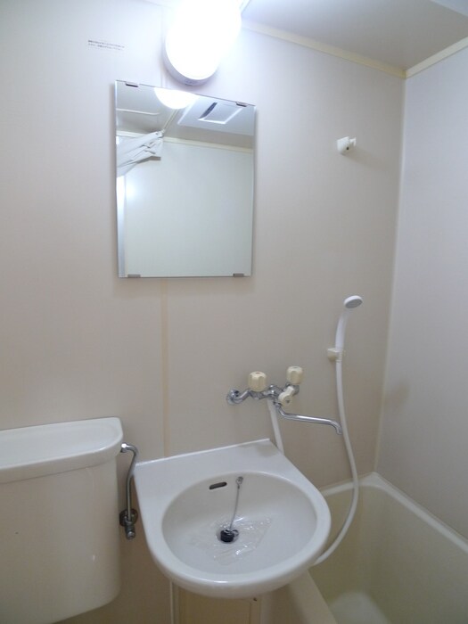 物件内観写真9　(洗面)