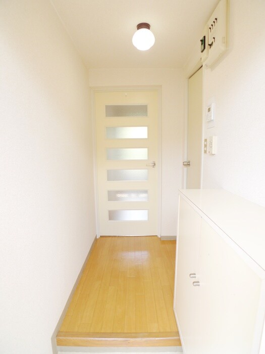 物件内観写真14　(玄関)