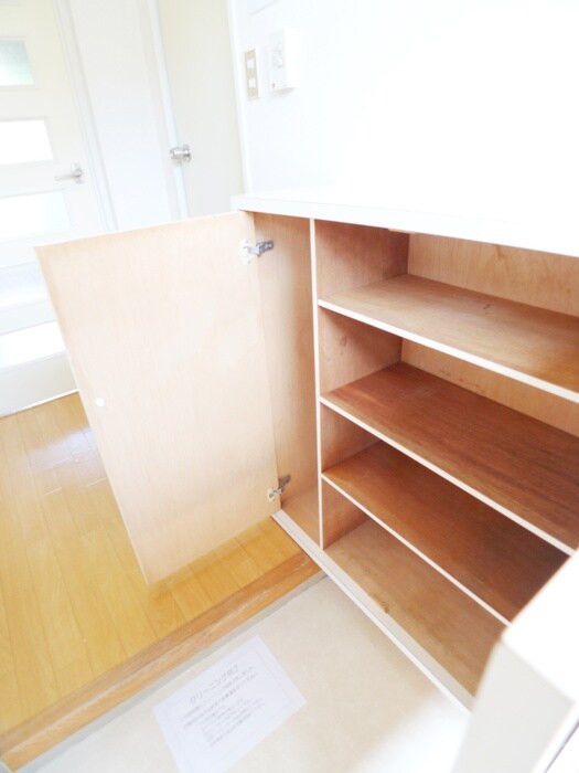 物件内観写真18　(靴箱)