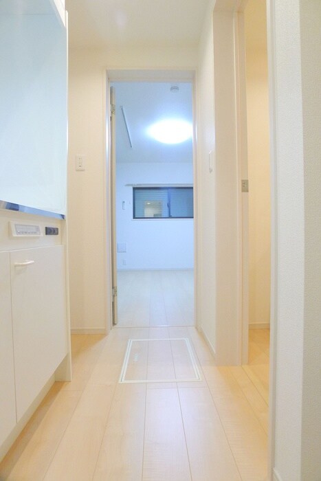 物件内観写真15　(廊下)