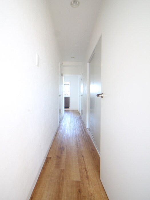 物件内観写真19　(廊下)