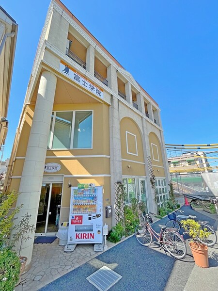 アカデミー赤坂外観写真