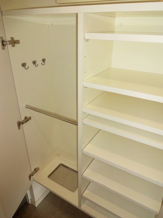 物件内観写真15　(靴箱)