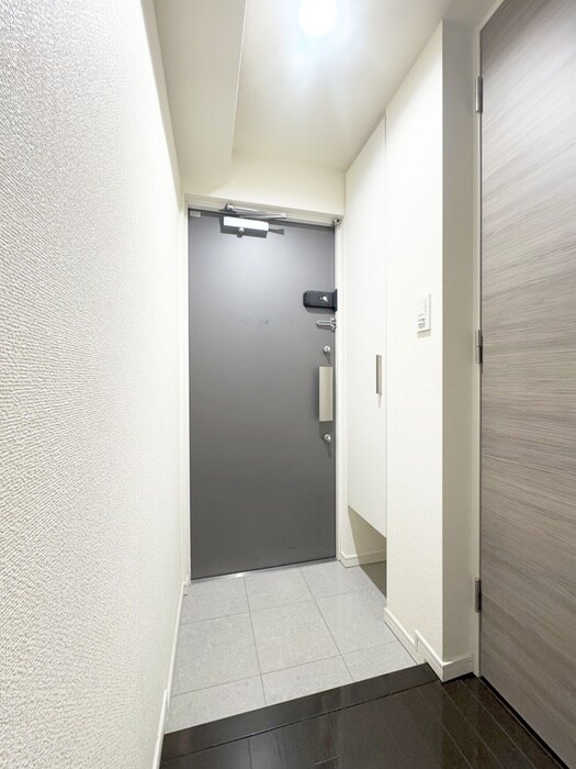 物件内観写真16　(玄関)