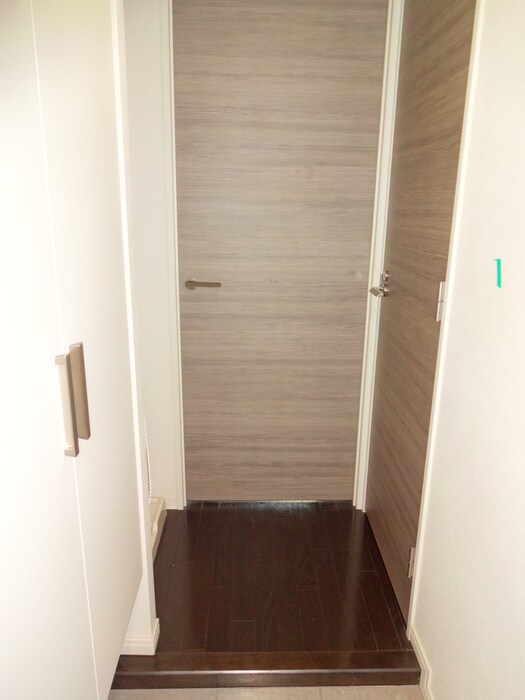 物件内観写真19　(廊下)