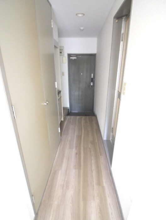 物件内観写真14　(玄関)