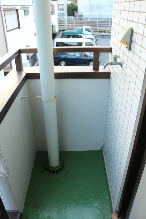 物件内観写真9　(洗濯機置場)