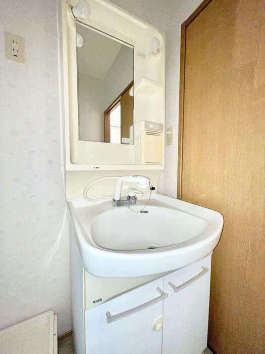 物件内観写真10　(洗面)