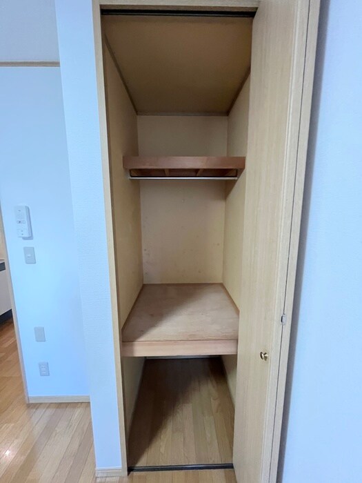 物件内観写真12　(収納)