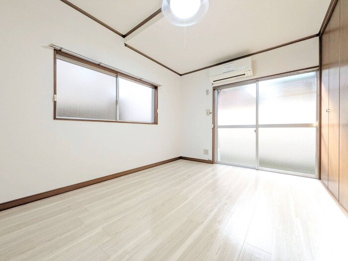 物件内観写真8　(居室)