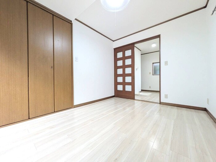 物件内観写真10　(居室)