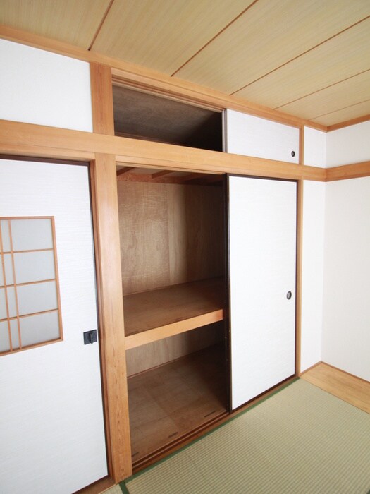 物件内観写真13　(収納)