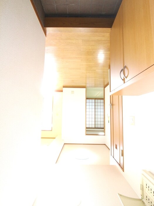 物件内観写真16　(廊下)