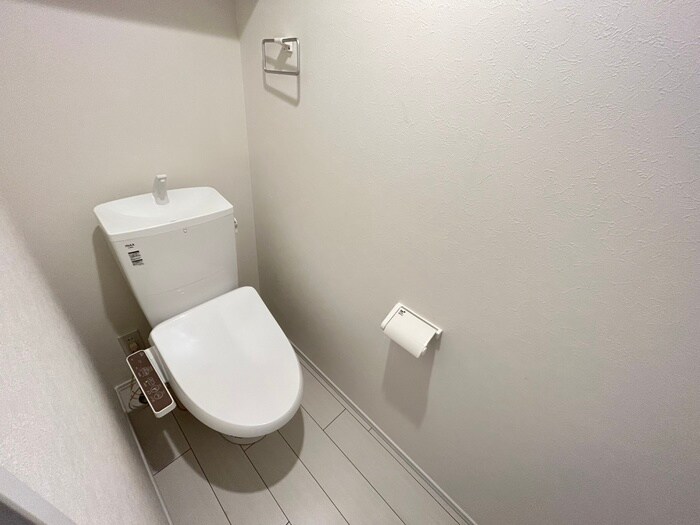 物件内観写真16　(トイレ)