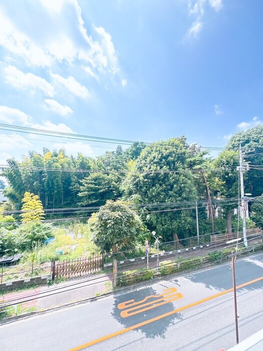 物件内観写真16　(室内からの展望)