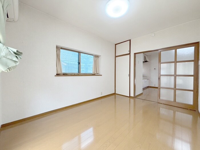 物件内観写真8　(居室)