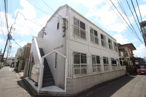 ホワイトパレス上北沢外観写真