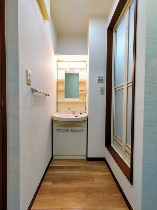 物件内観写真12　(洗面)