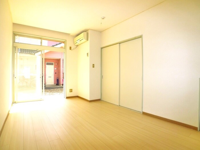 物件内観写真9　(居室)