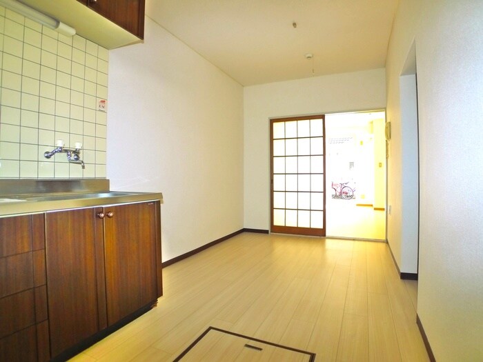 物件内観写真10　(居室)