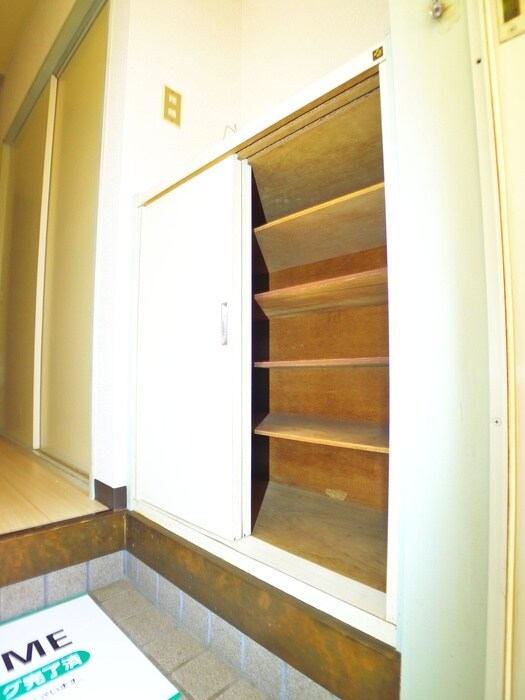 物件内観写真18　(靴箱)