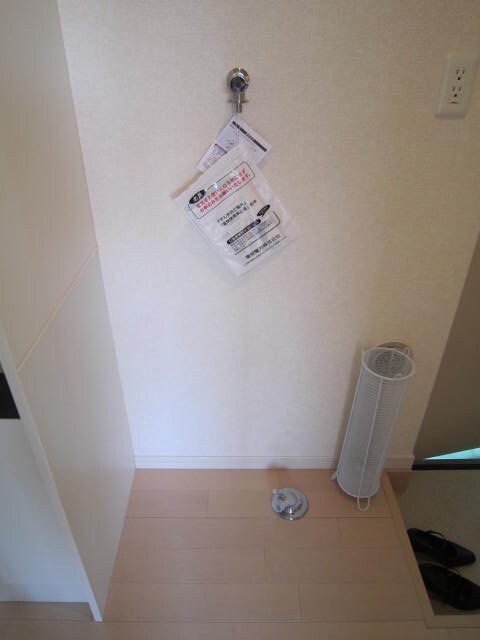 物件内観写真15　(洗濯機置場)