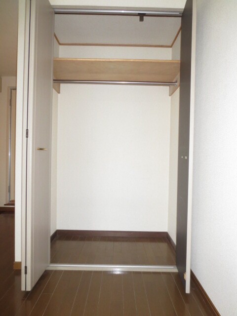 物件内観写真14　(収納)