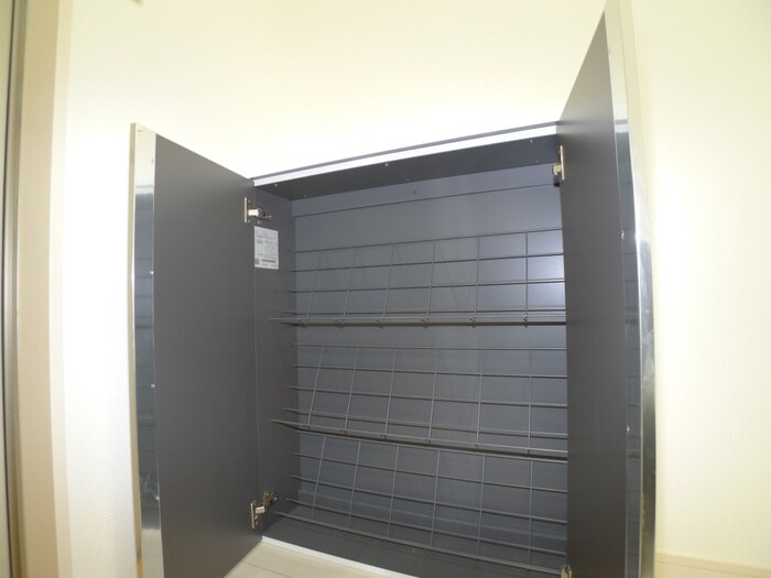 物件内観写真16　(靴箱)