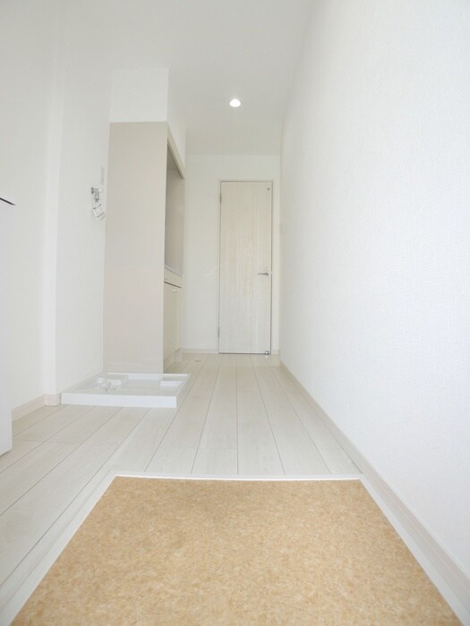 物件内観写真17　(玄関)