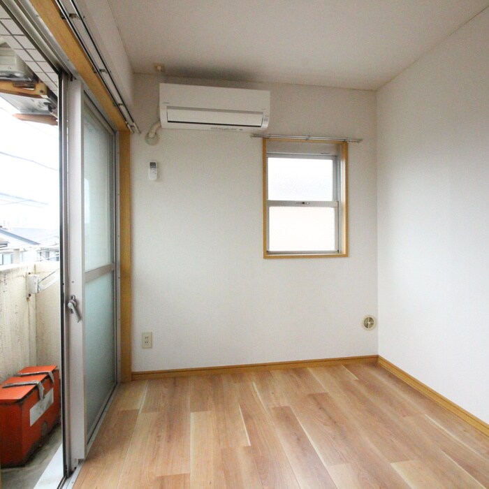 物件内観写真8　(居室)