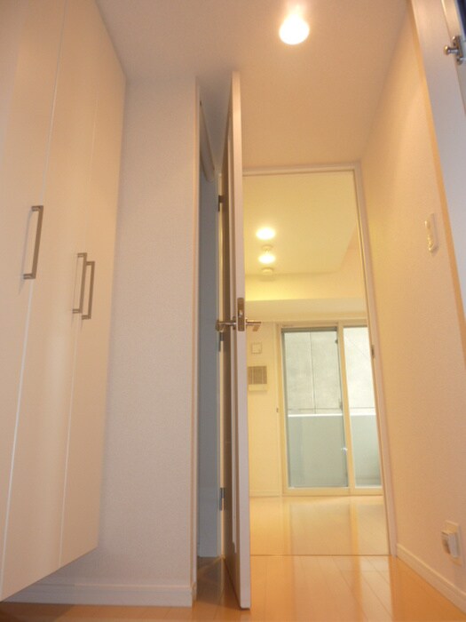 物件内観写真11　(廊下)
