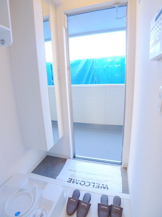 物件内観写真22　(玄関)