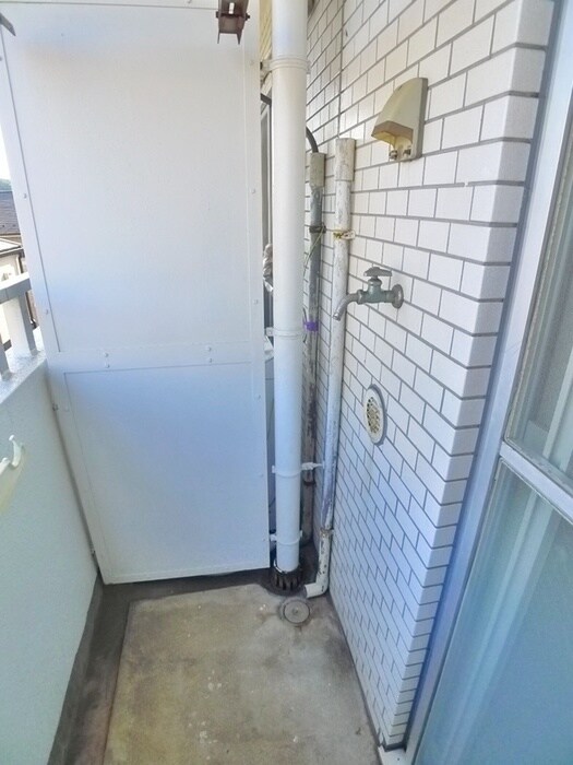 物件内観写真12　(洗濯機置場)