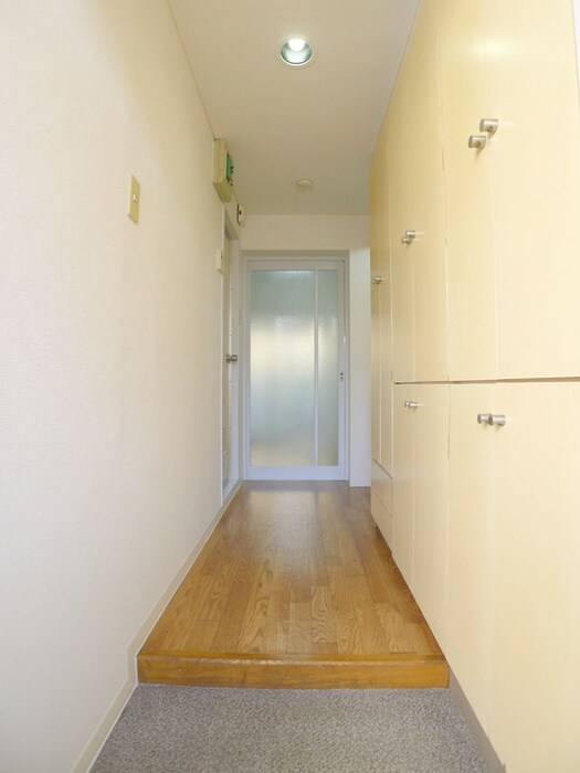 物件内観写真14　(玄関)